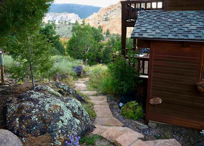 Tiny Creek Retreat