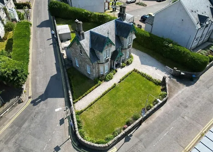 Inveresk House