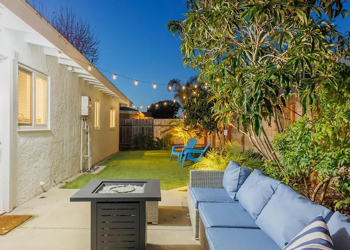 Charming Beach Bungalows - 4Br, Sleeps 10, Pets Ok