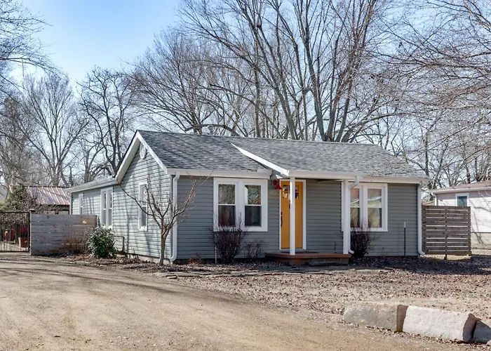 2 Mi To Ua: Central Fayetteville Home W/ Patios