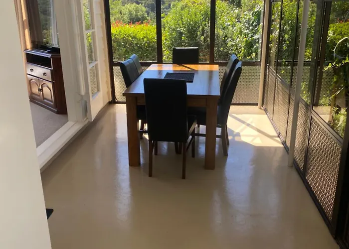 Family Friendly 4 Bedroom Home With Outdoor Living