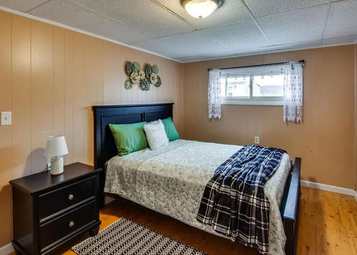 Family-Friendly Altoona Abode W/ Spacious Patio!