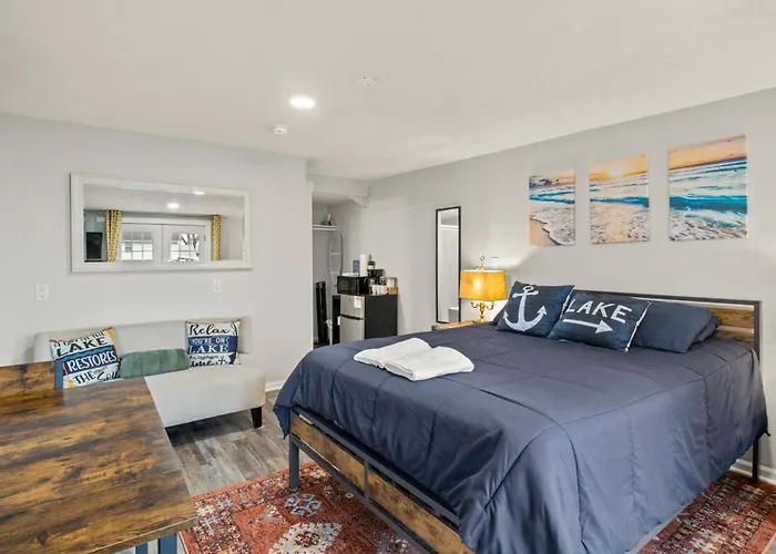 Walk To Parks! Dining & Lake! Close To Hike Trails!
