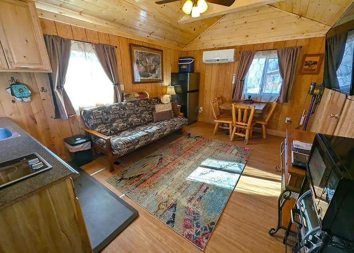 Yellowstone'S Treasure Cabins