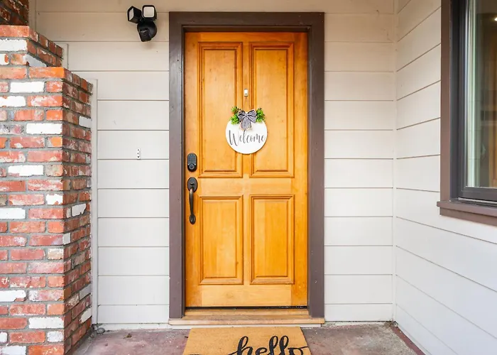 4Br Lux Los Gatos Home: Style & Comfy