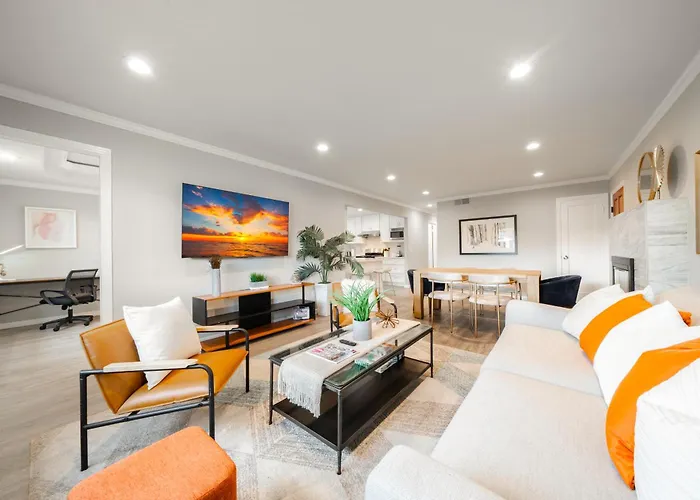 4Br Lux Los Gatos Home: Style & Comfy