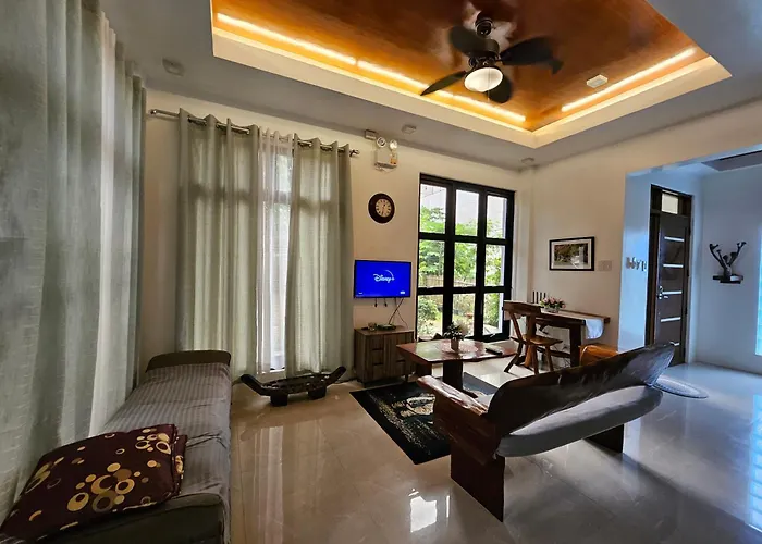 Andrew N Sophia'S Guest House