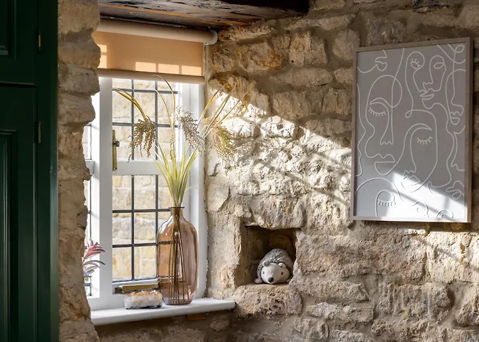 Bourton On The Water Country Chic Authentic Cottage