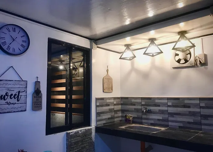 Central Hub Homestay