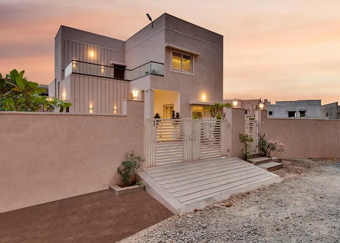 Elivaas Shourya Bliss Lux 3Bhk Villa With Pvt Pool, Udaipur