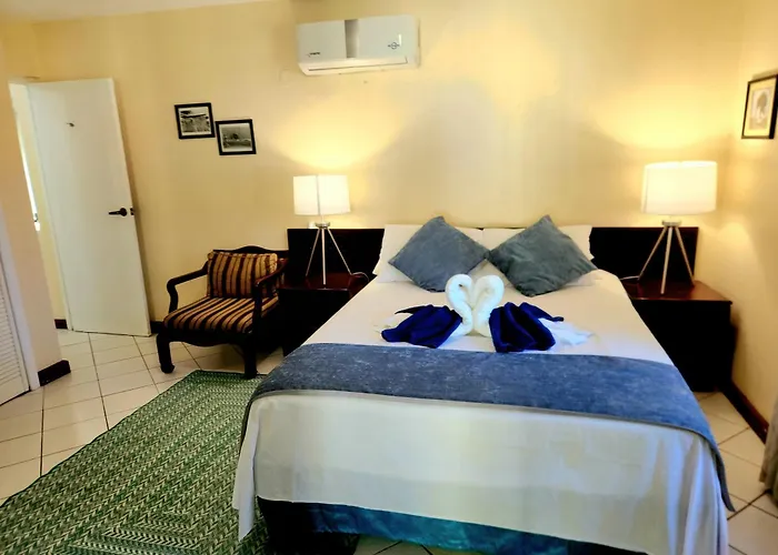 Relax On The Ridge - Ocho Rios Escape
