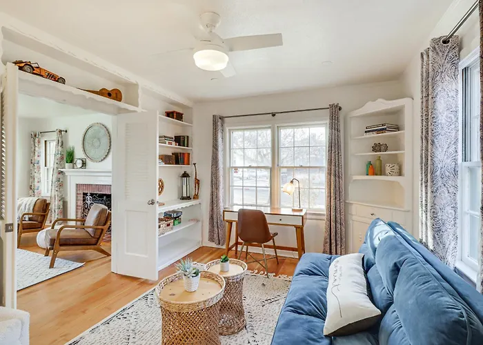 < 1 Mi To Midtown: Pet-Friendly Home In Reno!
