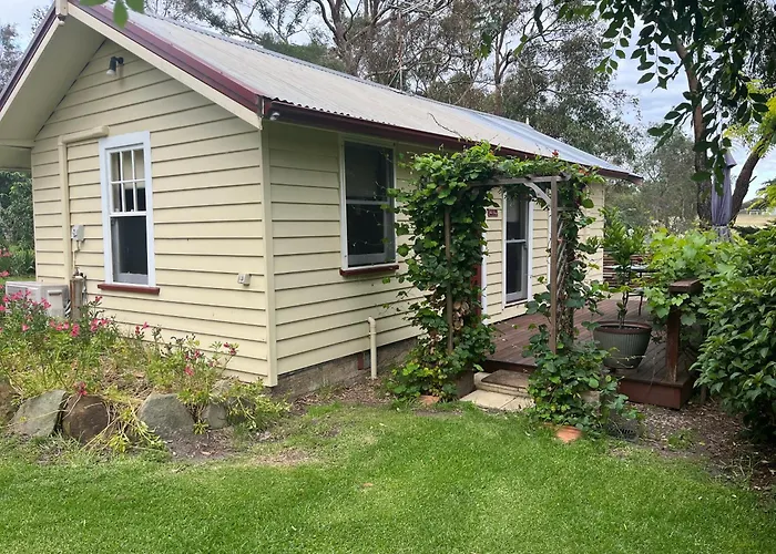 The Dairy Cottage - Lake Lorne - Drysdale