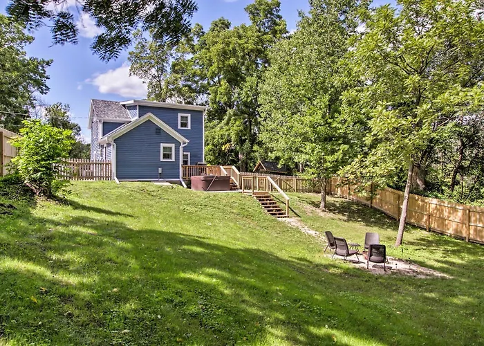 The Nook, Boutique Galena Cottage