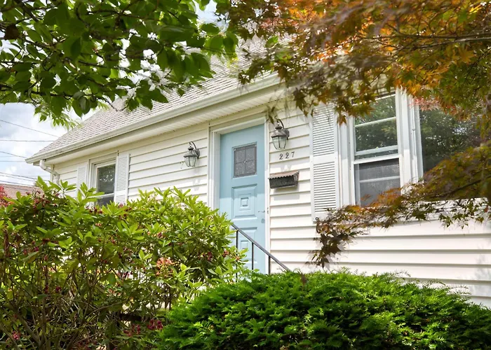 Fairfield Cottage -Top Rated Gem, Fire Pit, Near Beach, 90 Min To Nyc