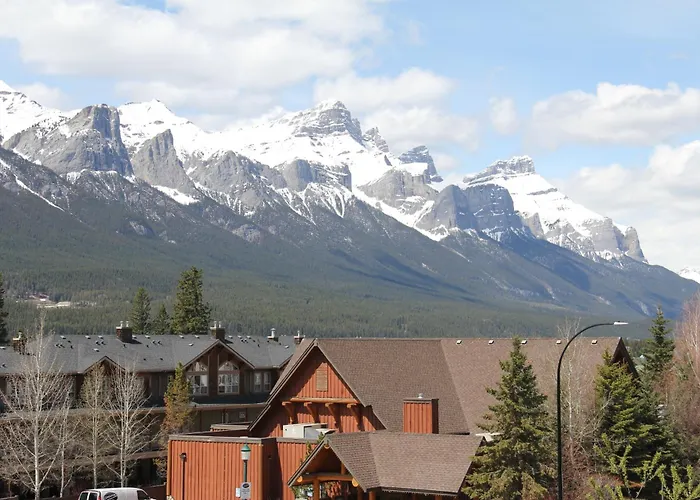 Windtower Lodge - Canmore