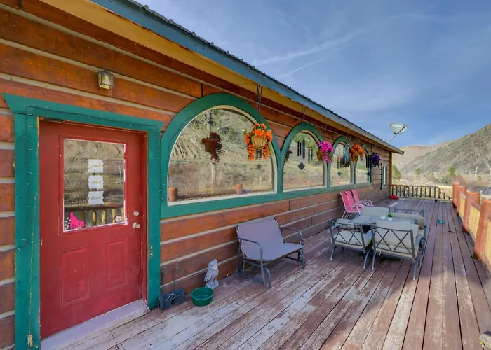 Salmon Vacation Rental W/ On-Site River Access!