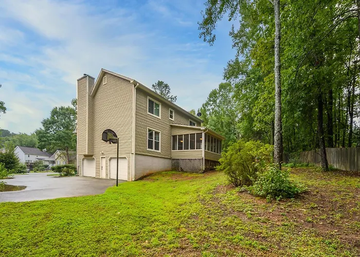 Spacious 4Br In Marietta With Modern Amenities