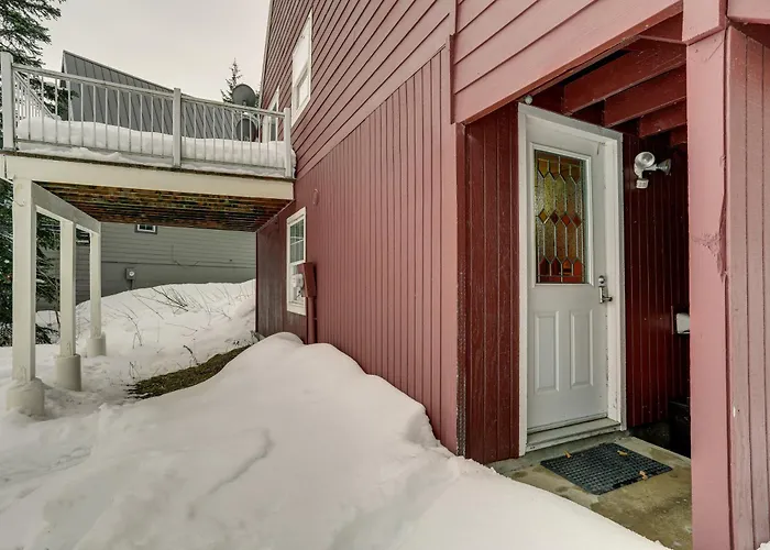 Snoqualmie Pass Cabin W/ Deck: Walk To Ski Lift