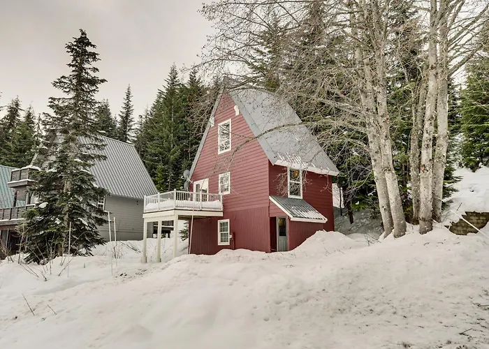 Snoqualmie Pass Cabin W/ Deck: Walk To Ski Lift