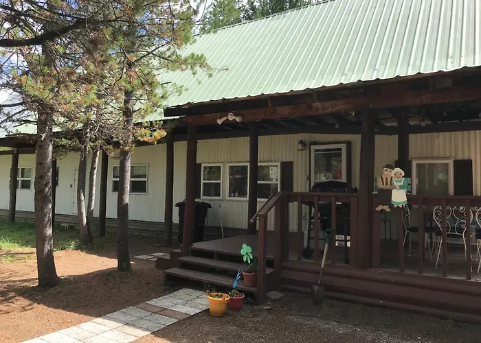 Grandma'S Home In The Woods. Yellowstone
