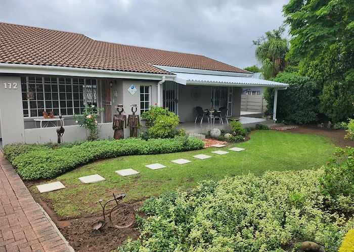 Rosewood Guest Cottage