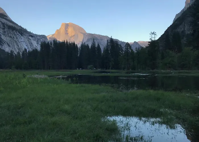 Black Oak Hill Vista Near Yosemite - Mountain Views & Starry Night Sky