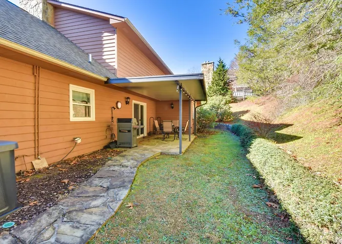 Resort Perks, Amazing Views: 3Br Sky Valley Home!