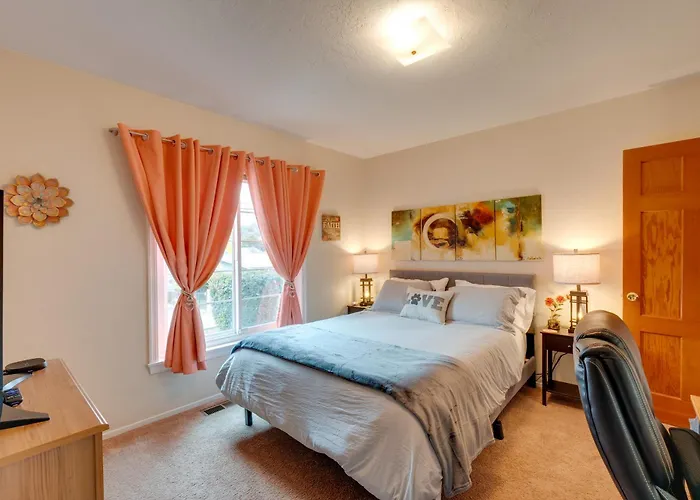 Downtown Jackson Gem! W/ Patio, Pool Table & Games