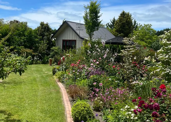 Tasman Village Cottage