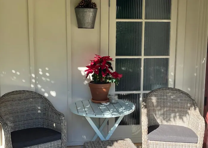 Tasman Village Cottage