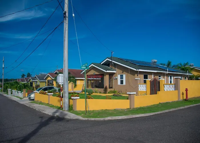 Paradise Villa: Dual Properties with Private Pool and Gym