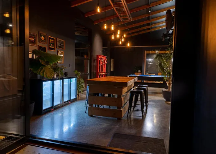 The Black Barn, Romantic Getaway, Hot Tub With Tv