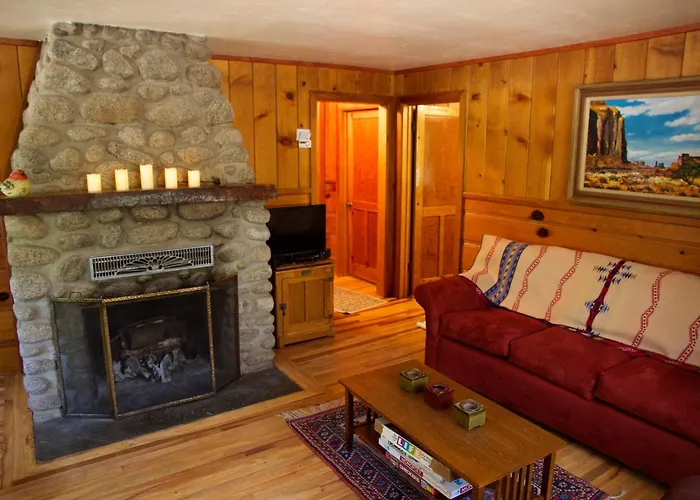 Ahwahnee-Be Vintage Cabin - Walk To Town!