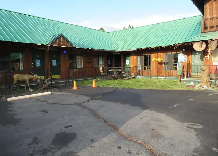 The Woodsman Country Lodge Motel