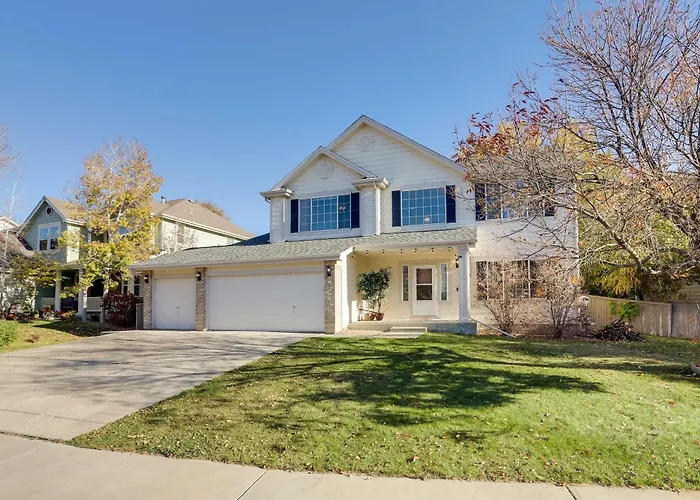 Spacious Thornton Home: 15 Mi To Downtown Denver!