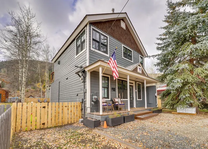 Inviting & Renovated Home In Crested Butte!