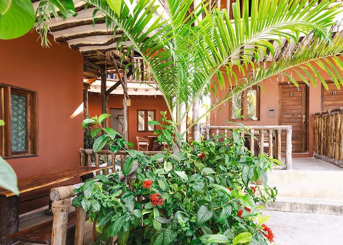 Shanuo Beach Bungalows