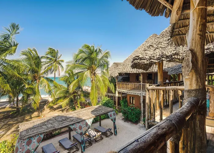 Shanuo Beach Bungalows