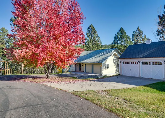 1 Mi To Flathead Lake: Bigfork Village Retreat