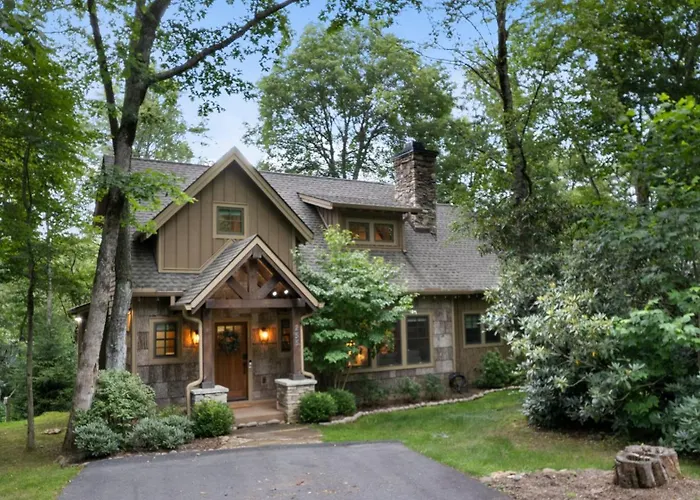 Blowing Rock Cabin Hot Tub Lake & Trout Stream 3 King Suites 2 Fireplaces