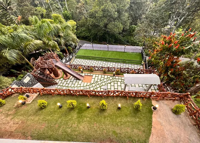 Blue Peaks Holidays Swimming Pool Cottage Munnar