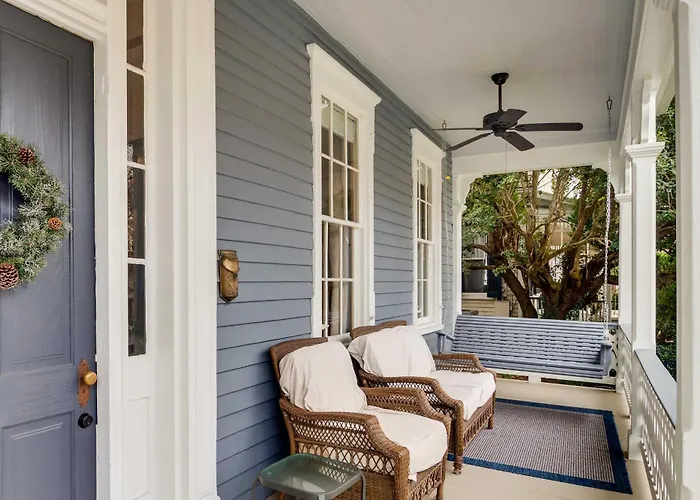 Comfy Central Natchez Hideaway: Walk To Dtwn!