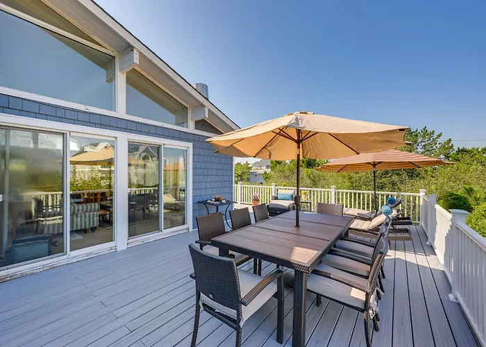 Westhampton Beach Home W/ Deck + Ocean Views!