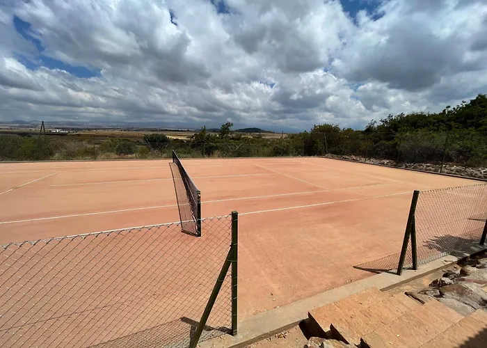 Chui Cottage With Tennis Facing Mt Kenya & Near Ngare Ndare