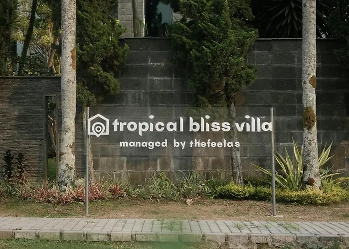 Tropical Bliss Villa By The Feelas