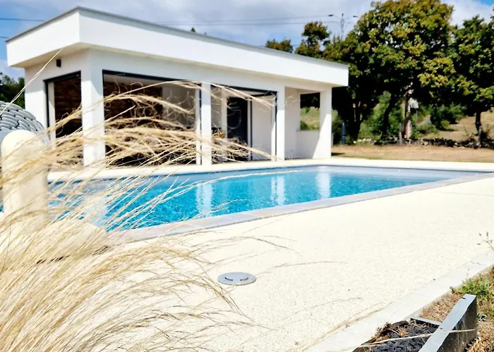 Le Gîte City Haut de gamme, Jardin, Piscine