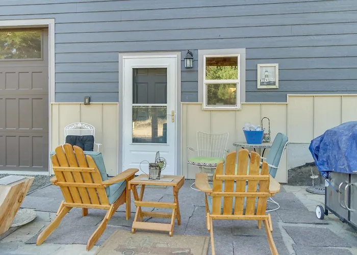 Cascade Cabin Hideaway W/ Views, 1/2 Mi To Lake