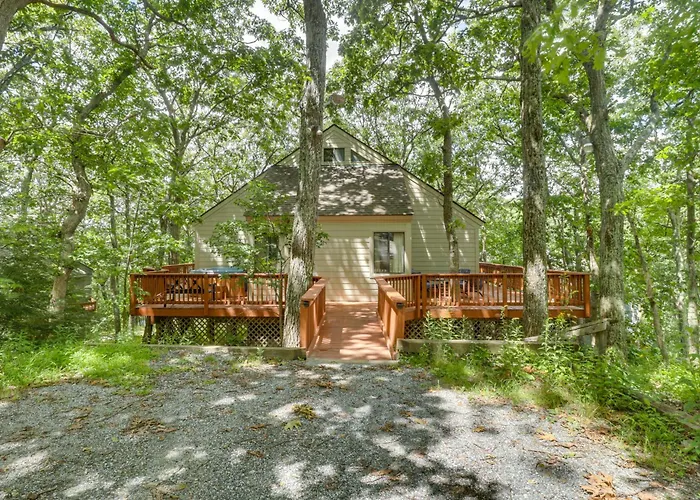 Wintergreen Home W/ Hot Tub, Deck & Mountain Views