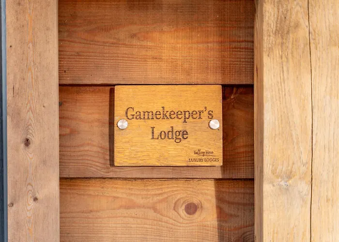 Valley View Lodge Sleeps 8 With Hot Tub